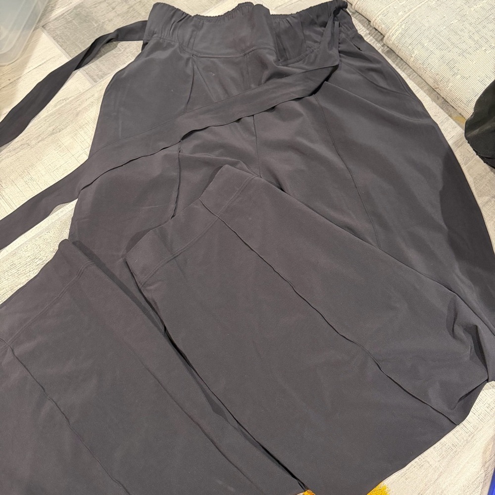Lululemon dress pants